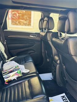 جیپ گراند شیرۆکی